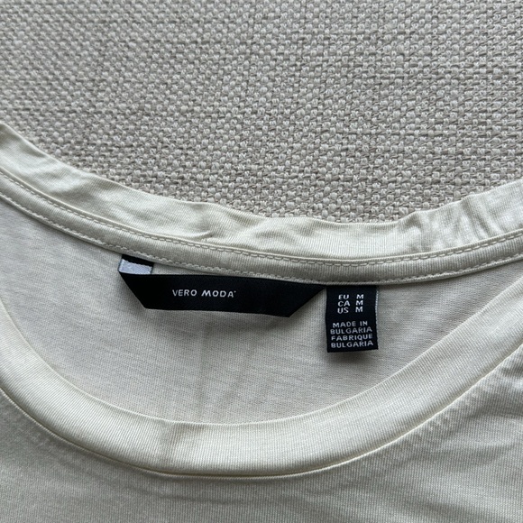 Vero Moda, M, ivory, silky viscose, Tshirt - Picture 2 of 4
